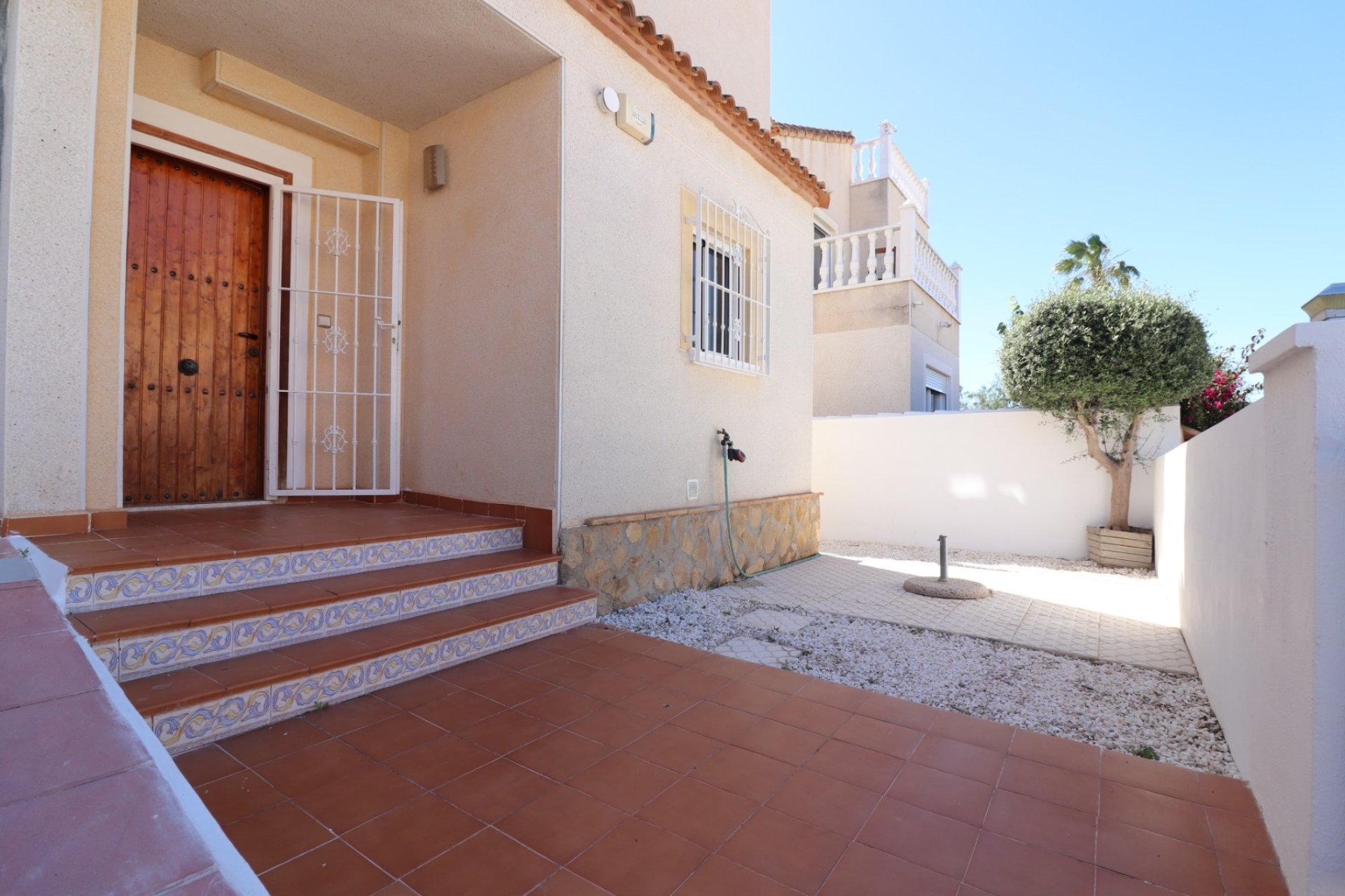 Resale - Villa -
San Miguel de Salinas - Lake View Mansions