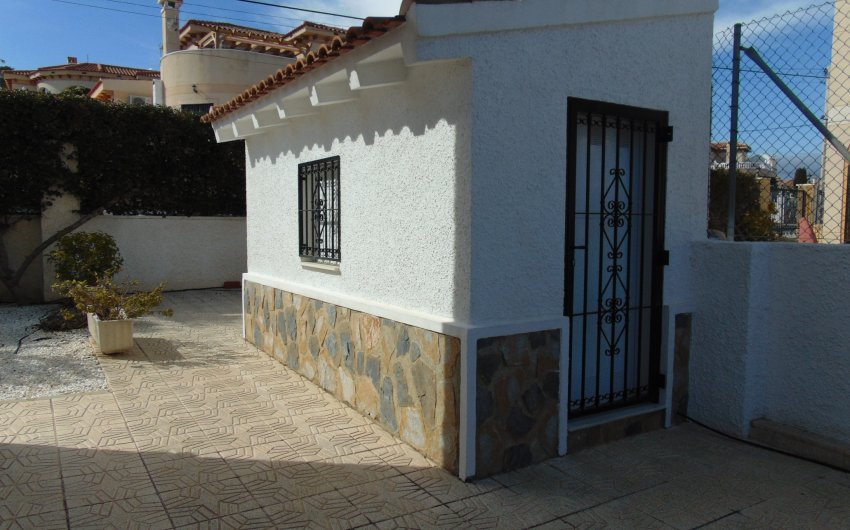 Resale - Villa -
San Miguel de Salinas - Las Comunicaciones