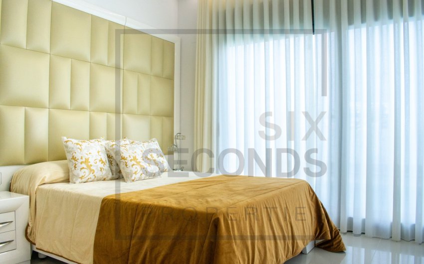 Resale - Villa -
San Miguel de Salinas - Urbanizaciones