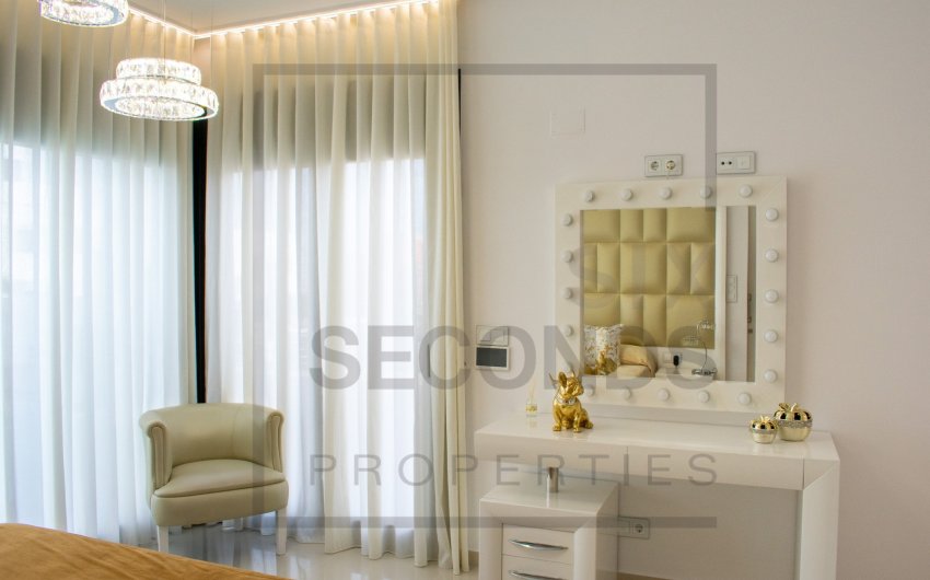 Resale - Villa -
San Miguel de Salinas - Urbanizaciones