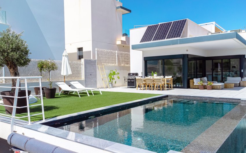 Resale - Villa -
San Miguel de Salinas