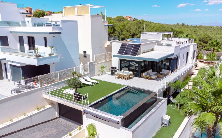 Resale - Villa -
San Miguel de Salinas