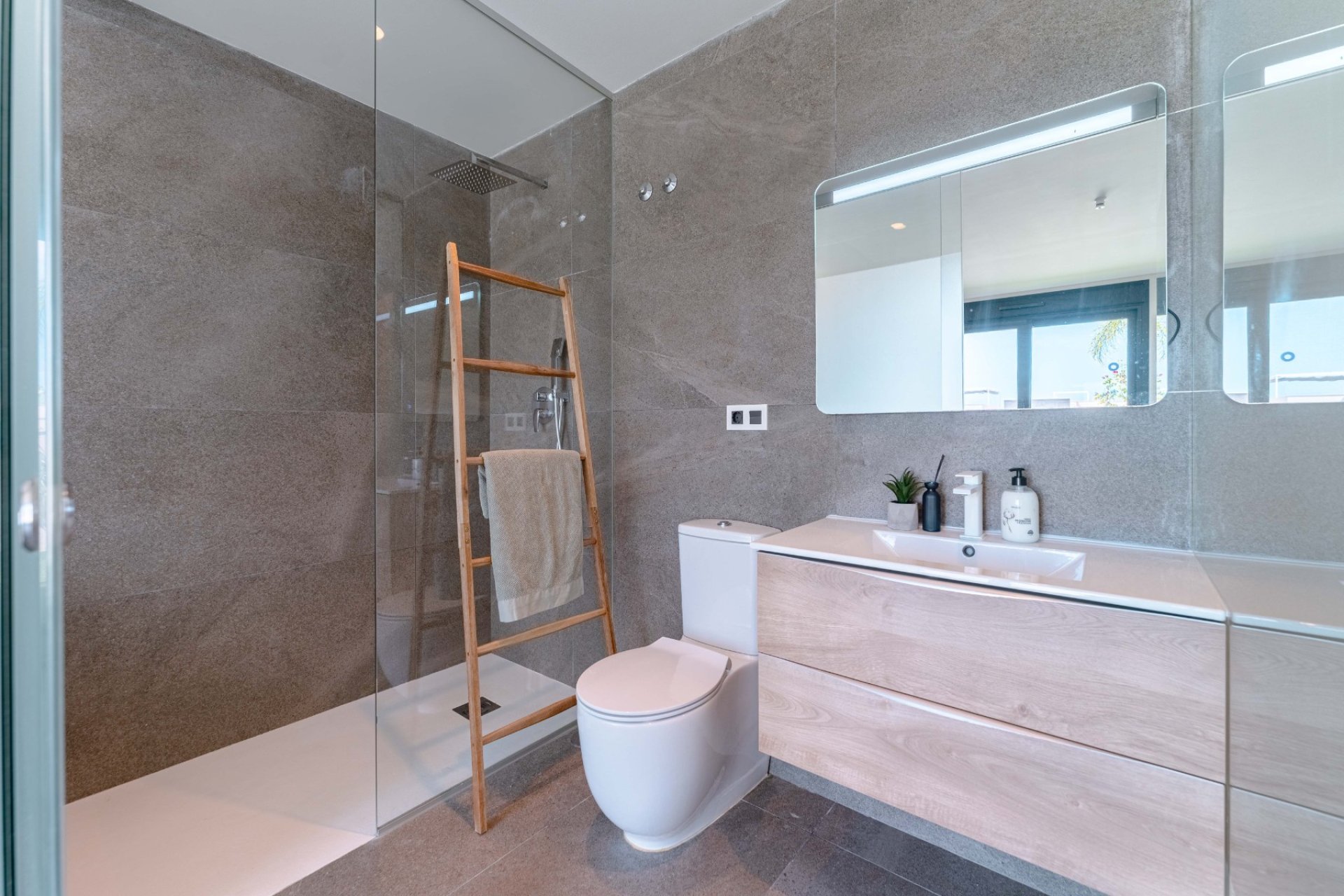 Resale - Villa -
San Miguel de Salinas