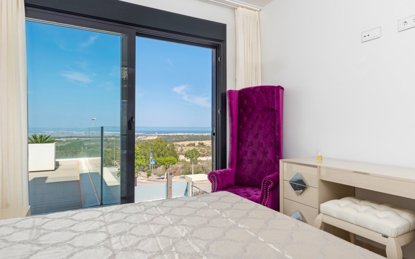 Resale - Villa -
San Miguel de Salinas