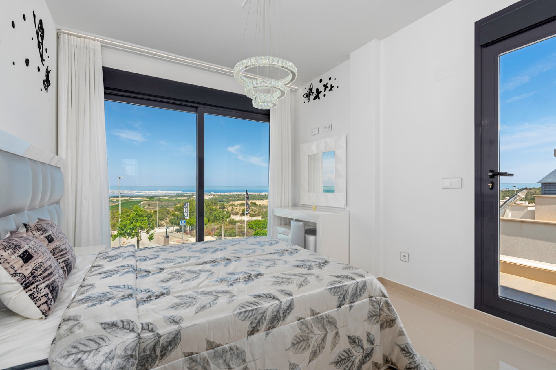 Resale - Villa -
San Miguel de Salinas