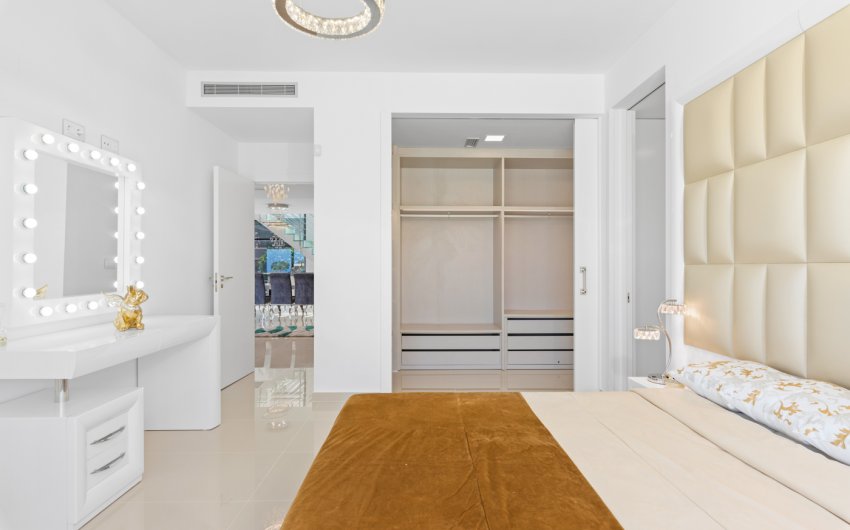 Resale - Villa -
San Miguel de Salinas