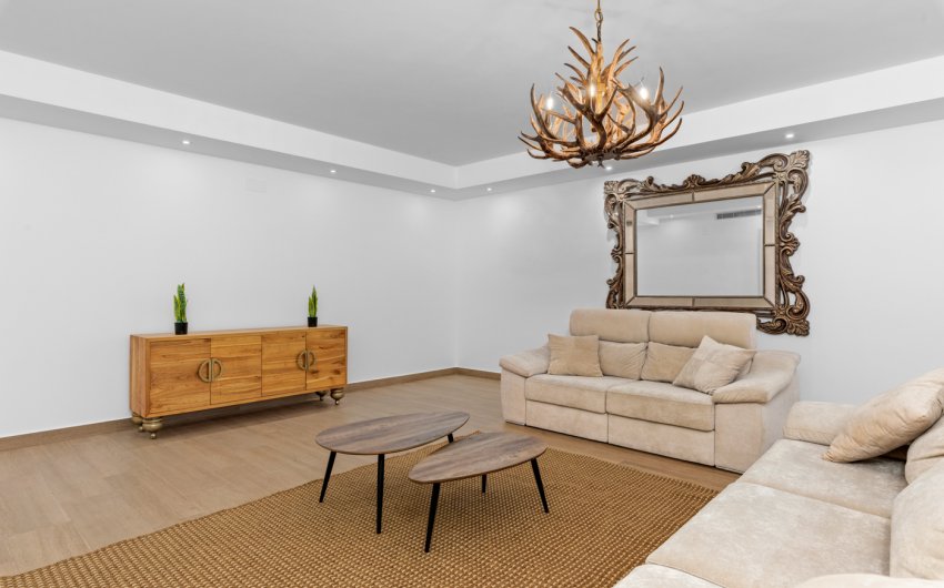 Resale - Villa -
San Miguel de Salinas