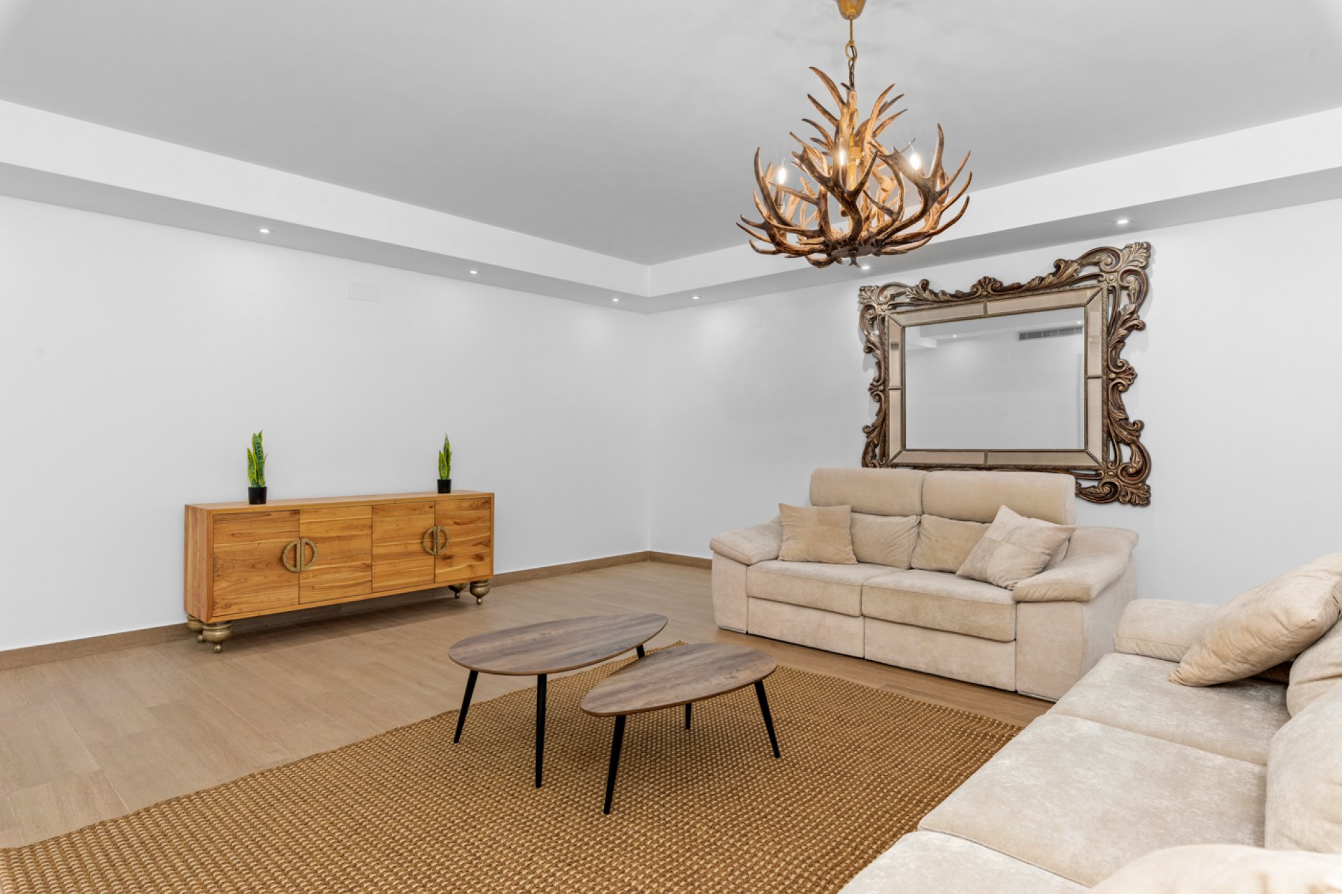 Resale - Villa -
San Miguel de Salinas