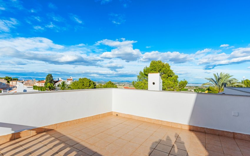 Resale - Villa -
San Miguel de Salinas