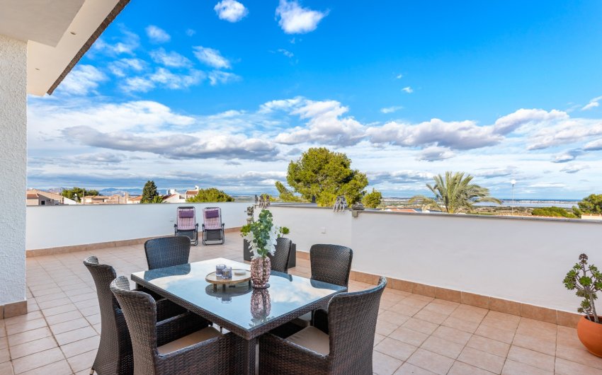 Resale - Villa -
San Miguel de Salinas