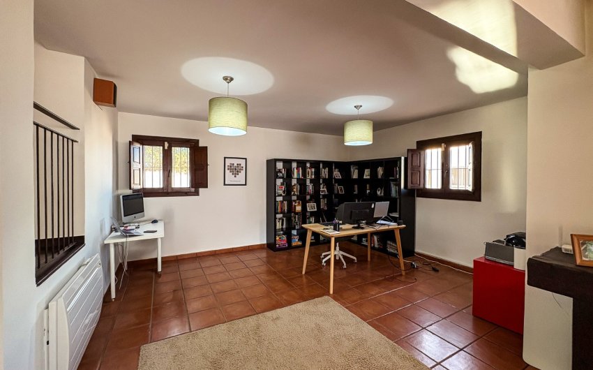 Resale - Villa -
Santa Pola - El Poble Llevanti