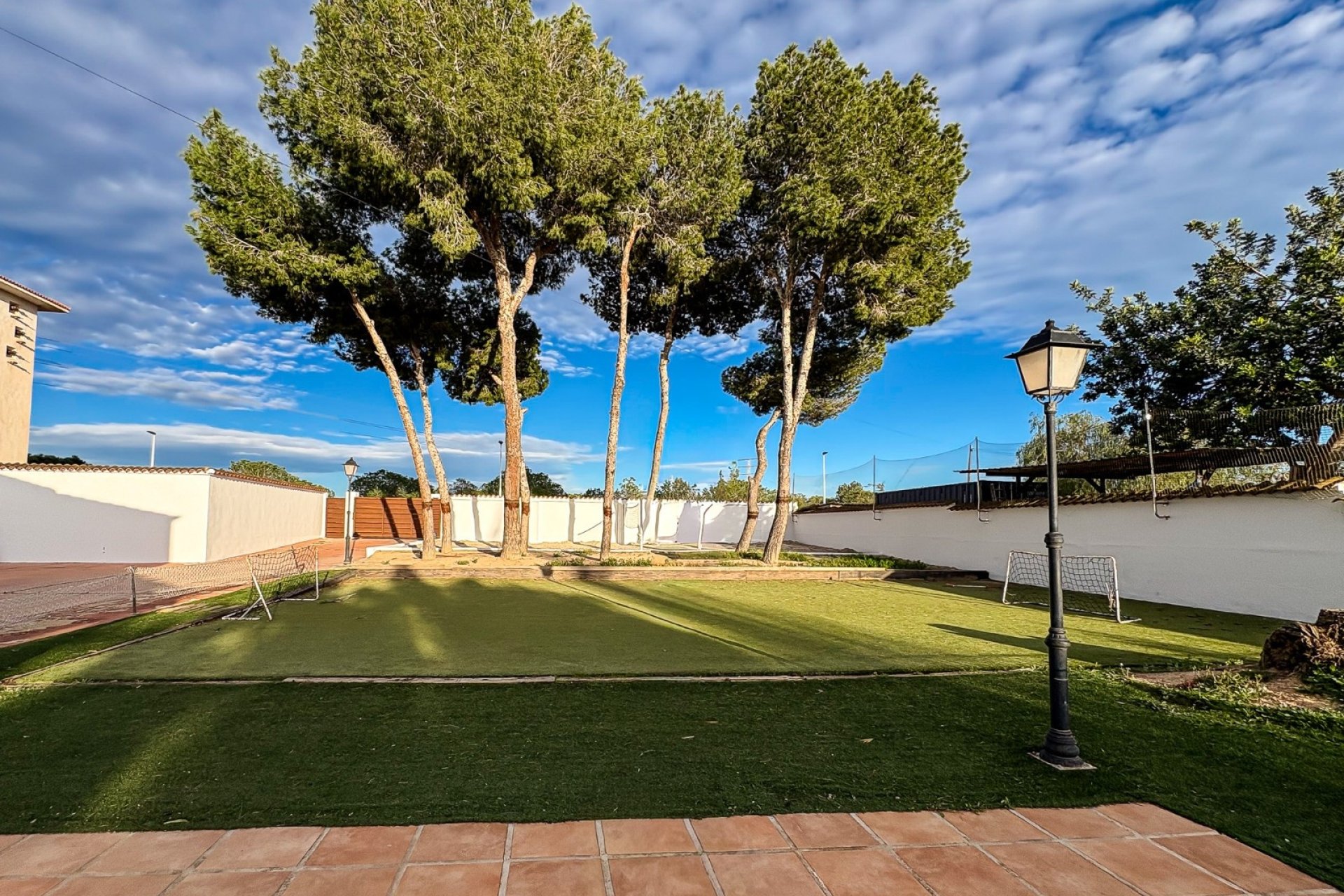 Resale - Villa -
Santa Pola - El Poble Llevanti