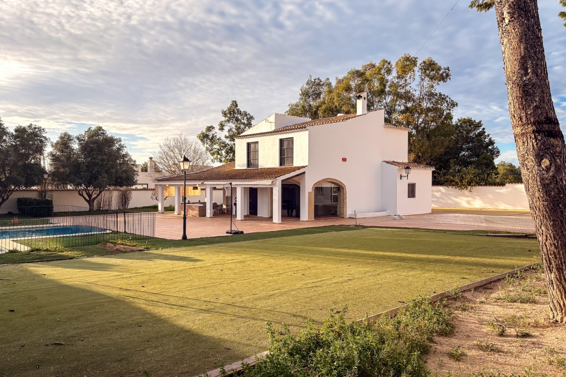 Resale - Villa -
Santa Pola - El Poble Llevanti