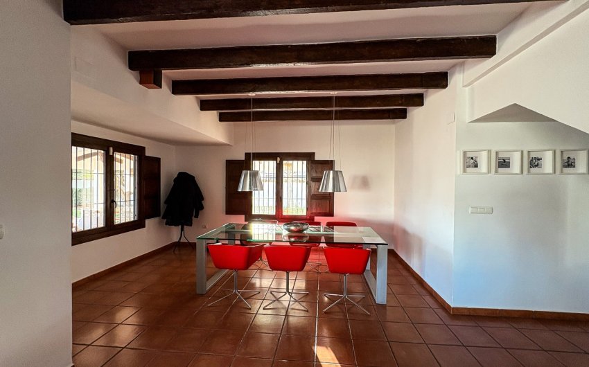 Resale - Villa -
Santa Pola - El Poble Llevanti