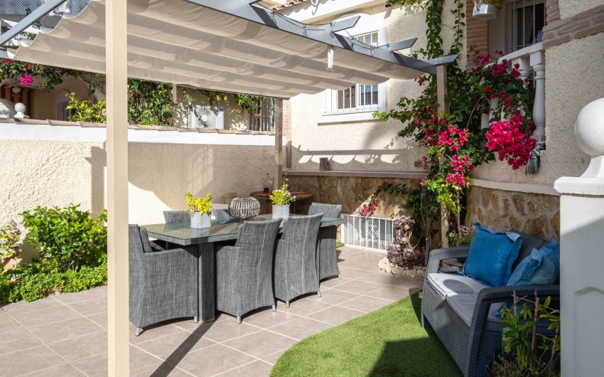 Resale - Villa -
Santa Pola - Gran Alacant