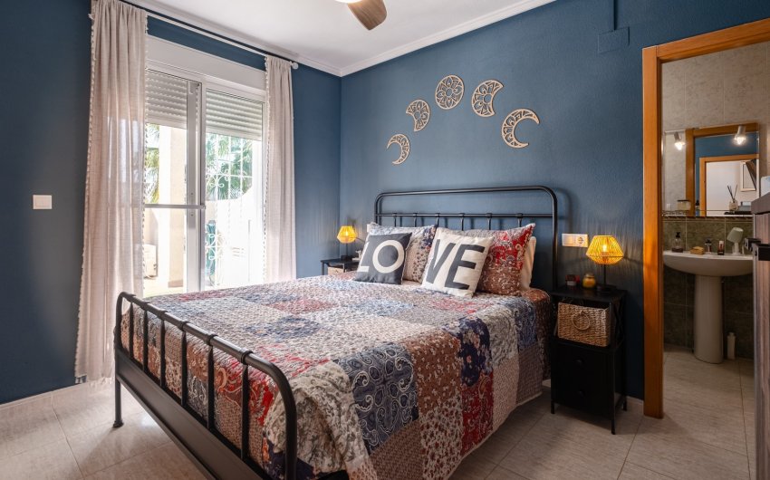 Resale - Villa -
Santa Pola - Gran Alacant