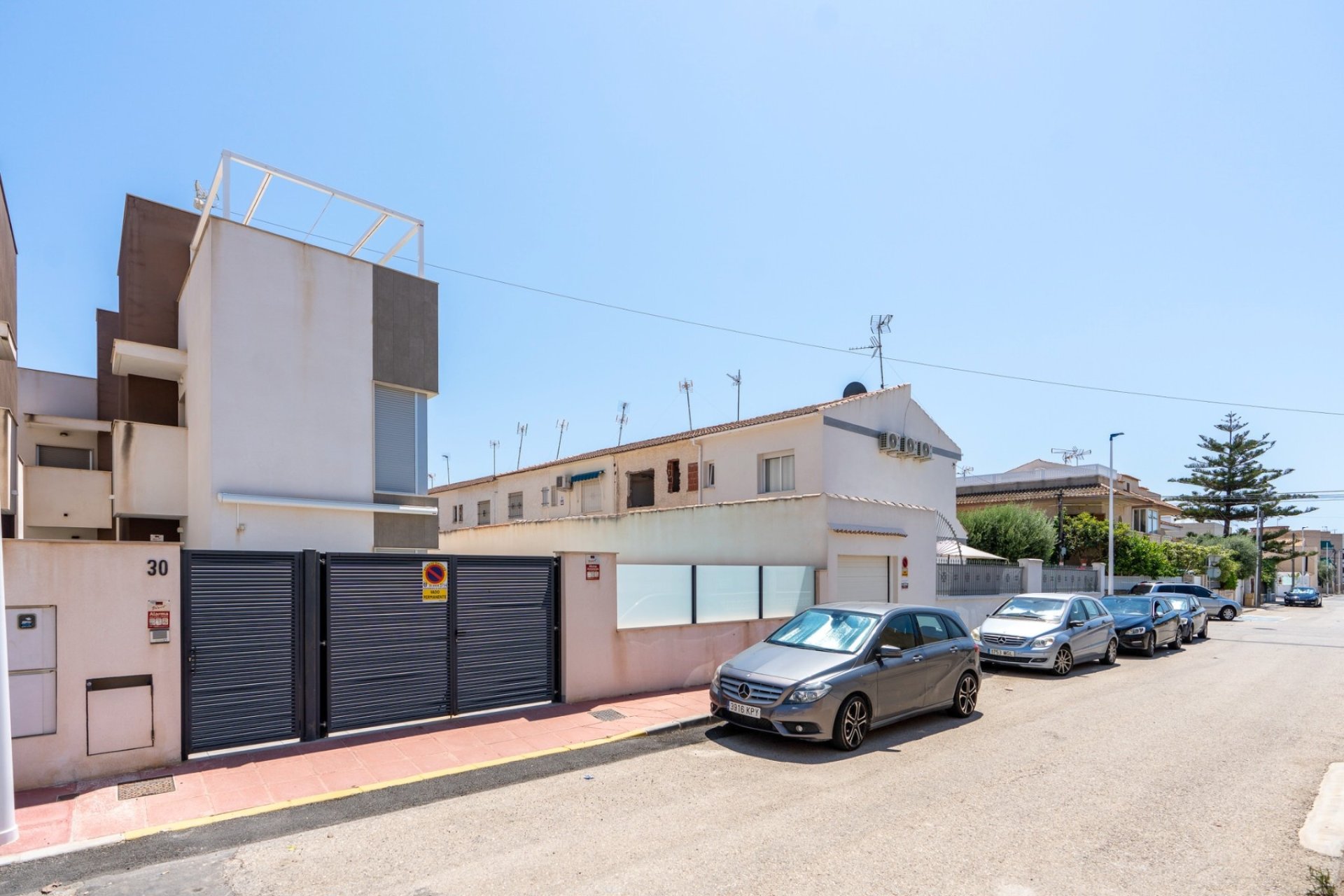 Resale - Villa -
Santiago de la Ribera - Zona de la playa