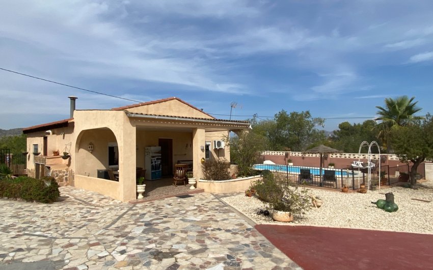 Resale - Villa -
Sax