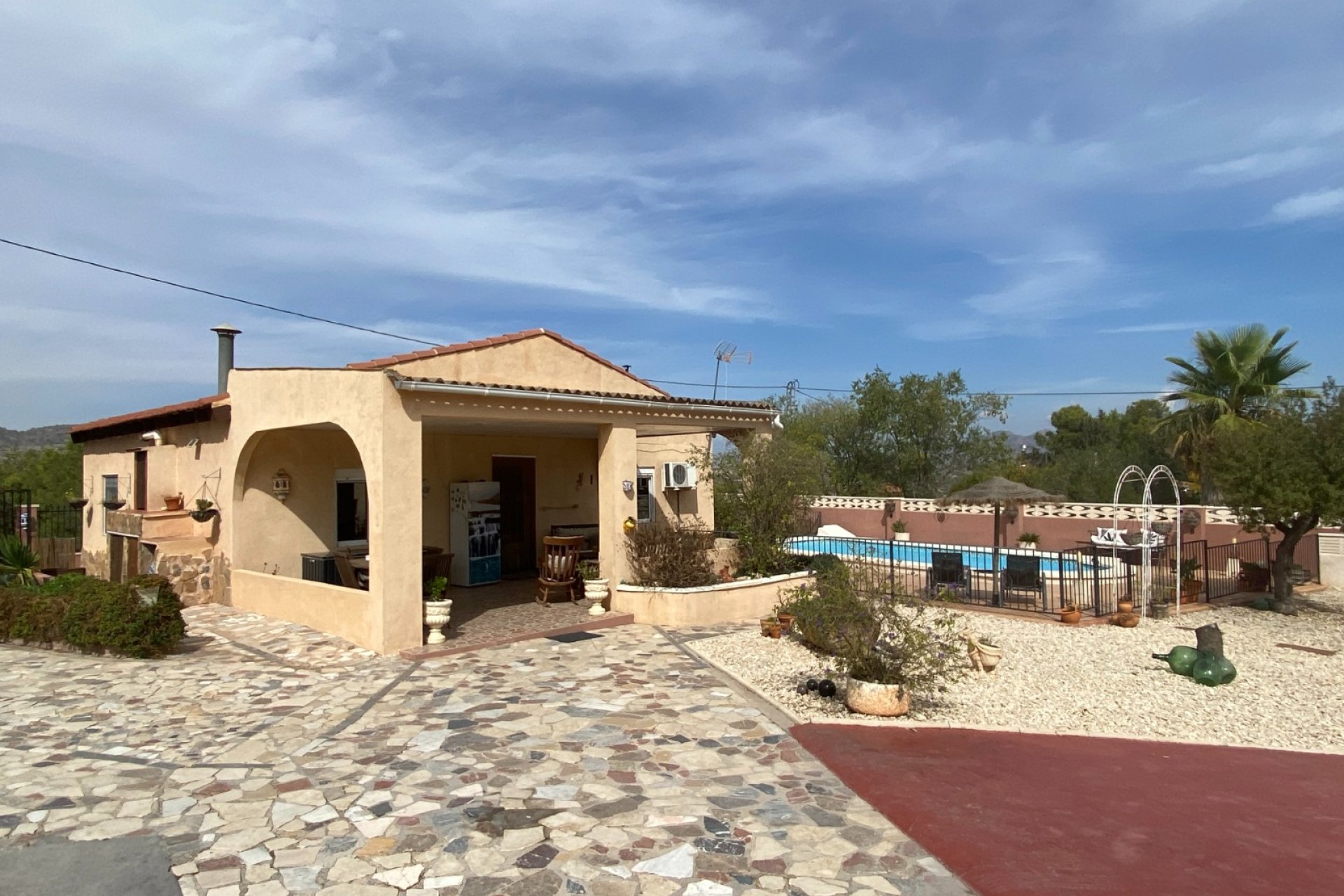 Resale - Villa -
Sax