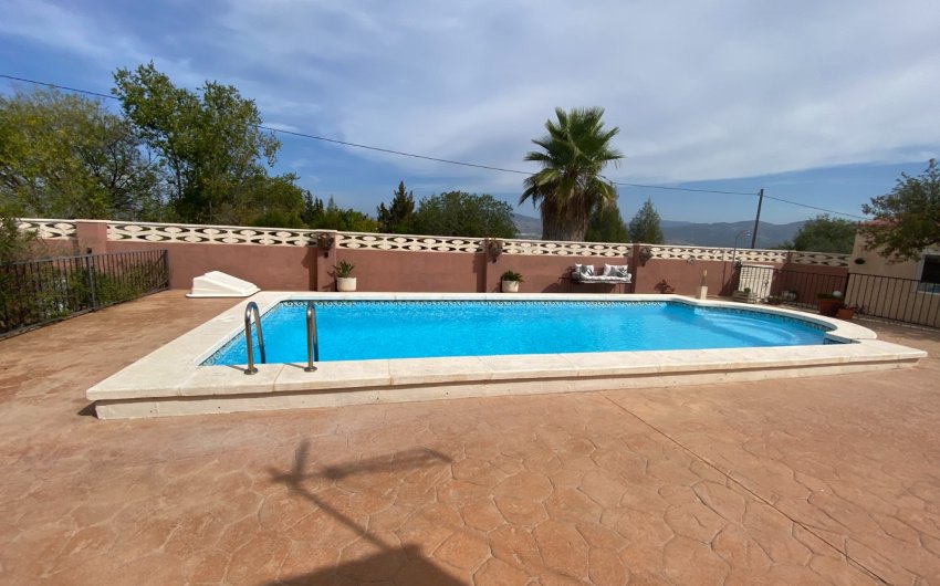 Resale - Villa -
Sax