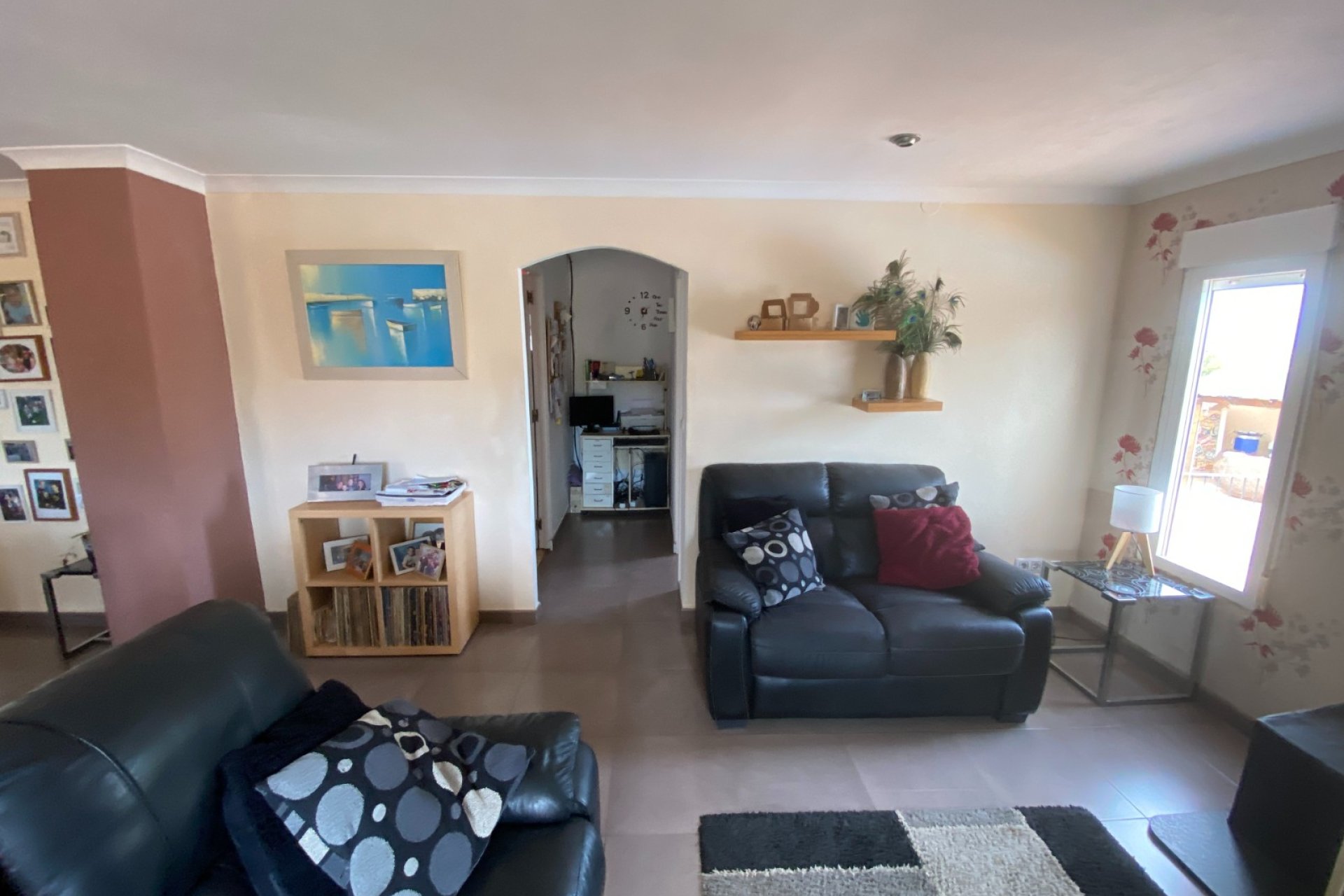 Resale - Villa -
Sax