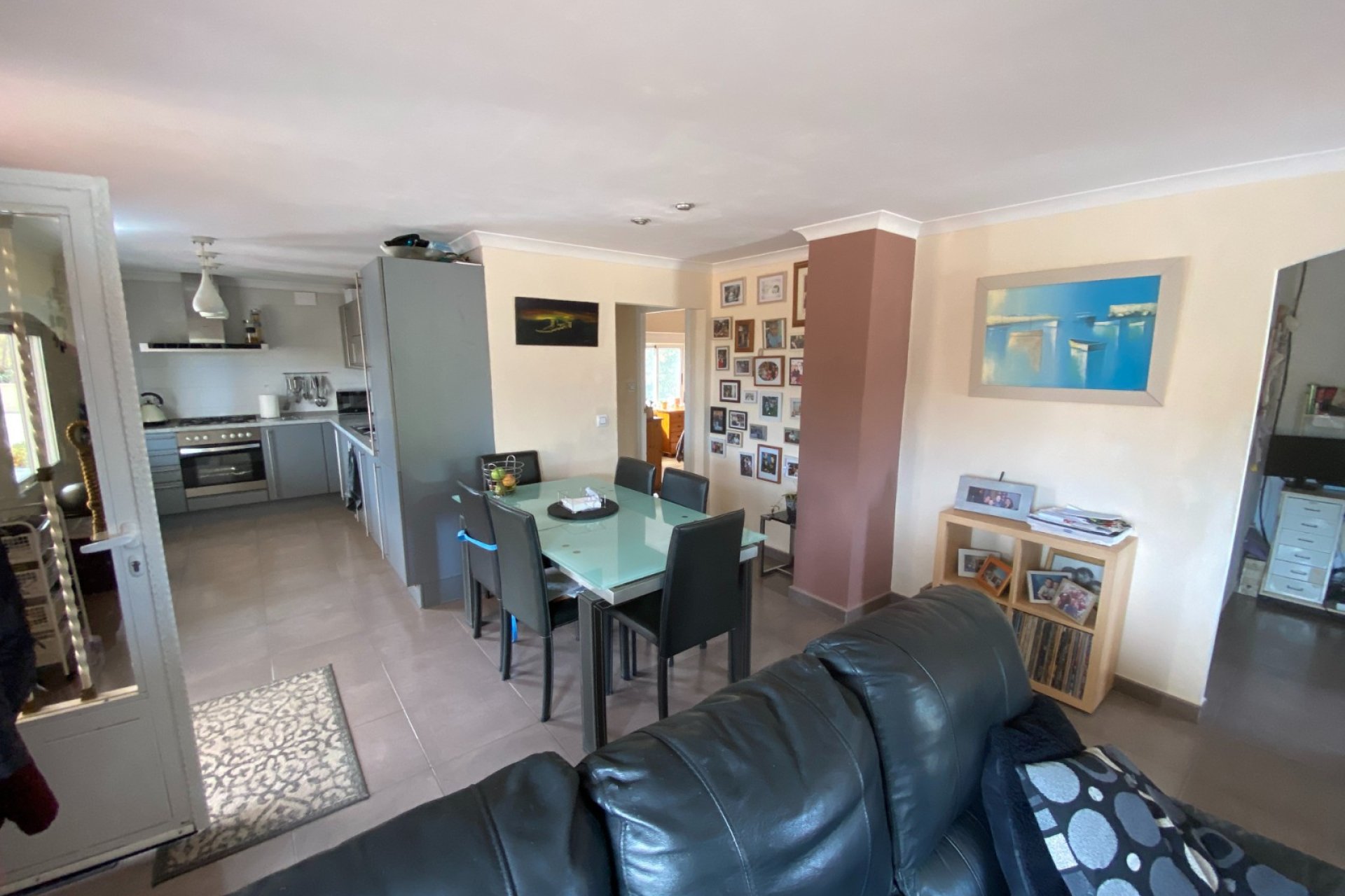 Resale - Villa -
Sax