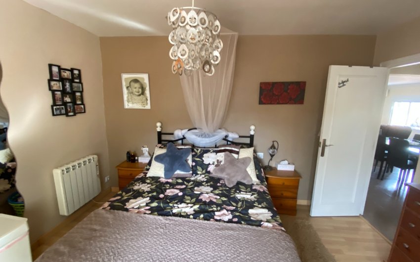 Resale - Villa -
Sax