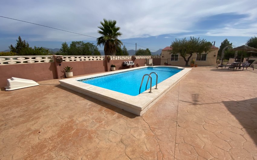 Resale - Villa -
Sax