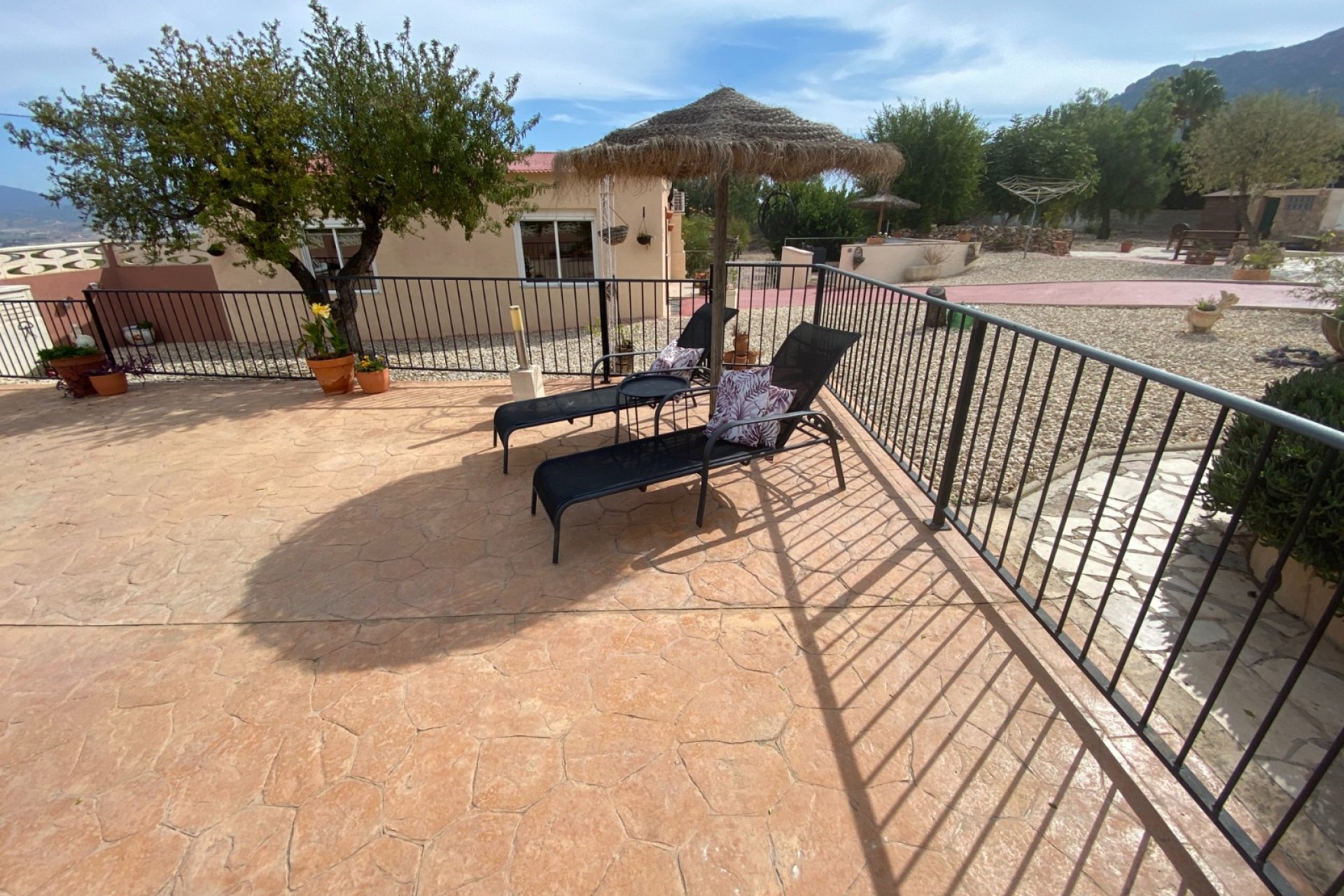 Resale - Villa -
Sax