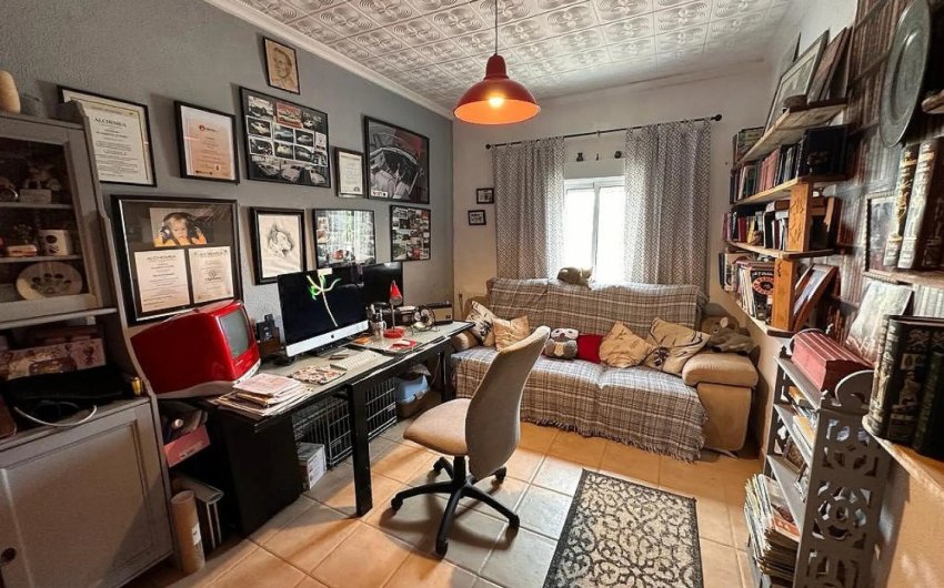 Resale - Villa -
Sax