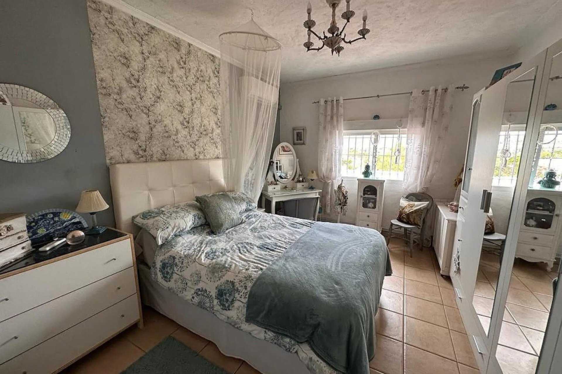 Resale - Villa -
Sax