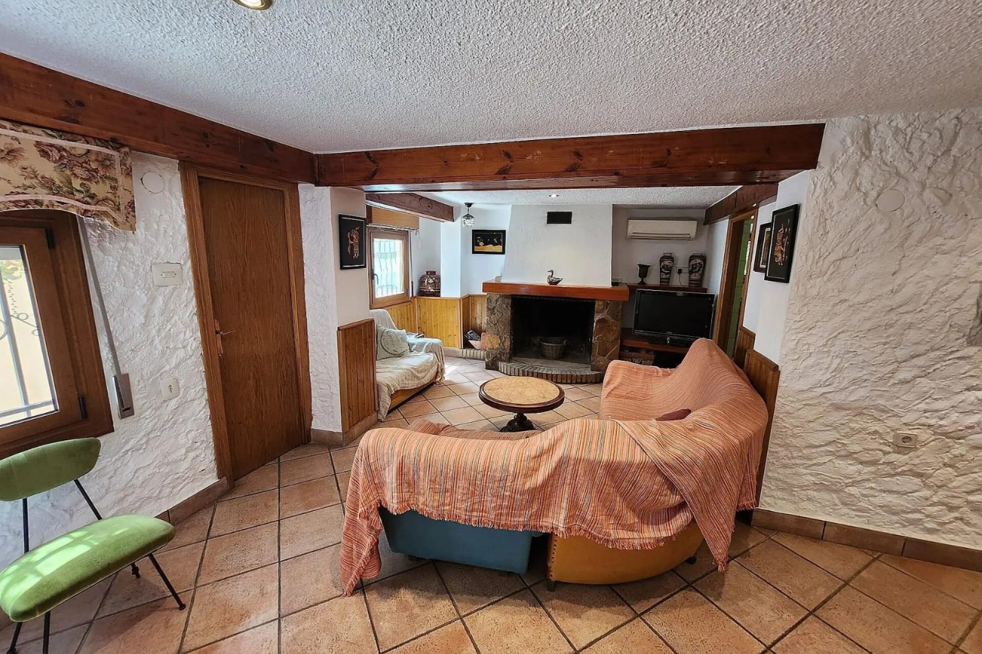 Resale - Villa -
Sax