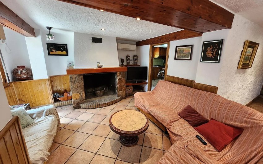 Resale - Villa -
Sax