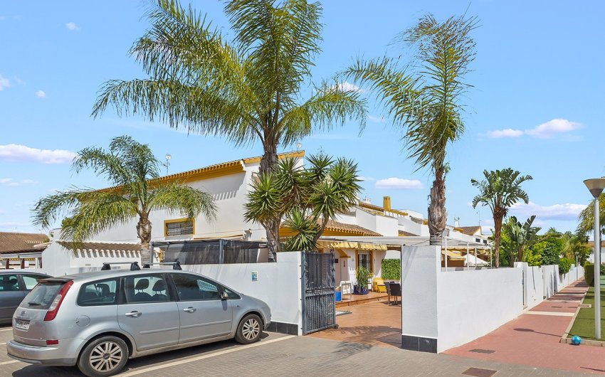 Resale - Villa -
Torre de la Horadada - Pueblo Latino