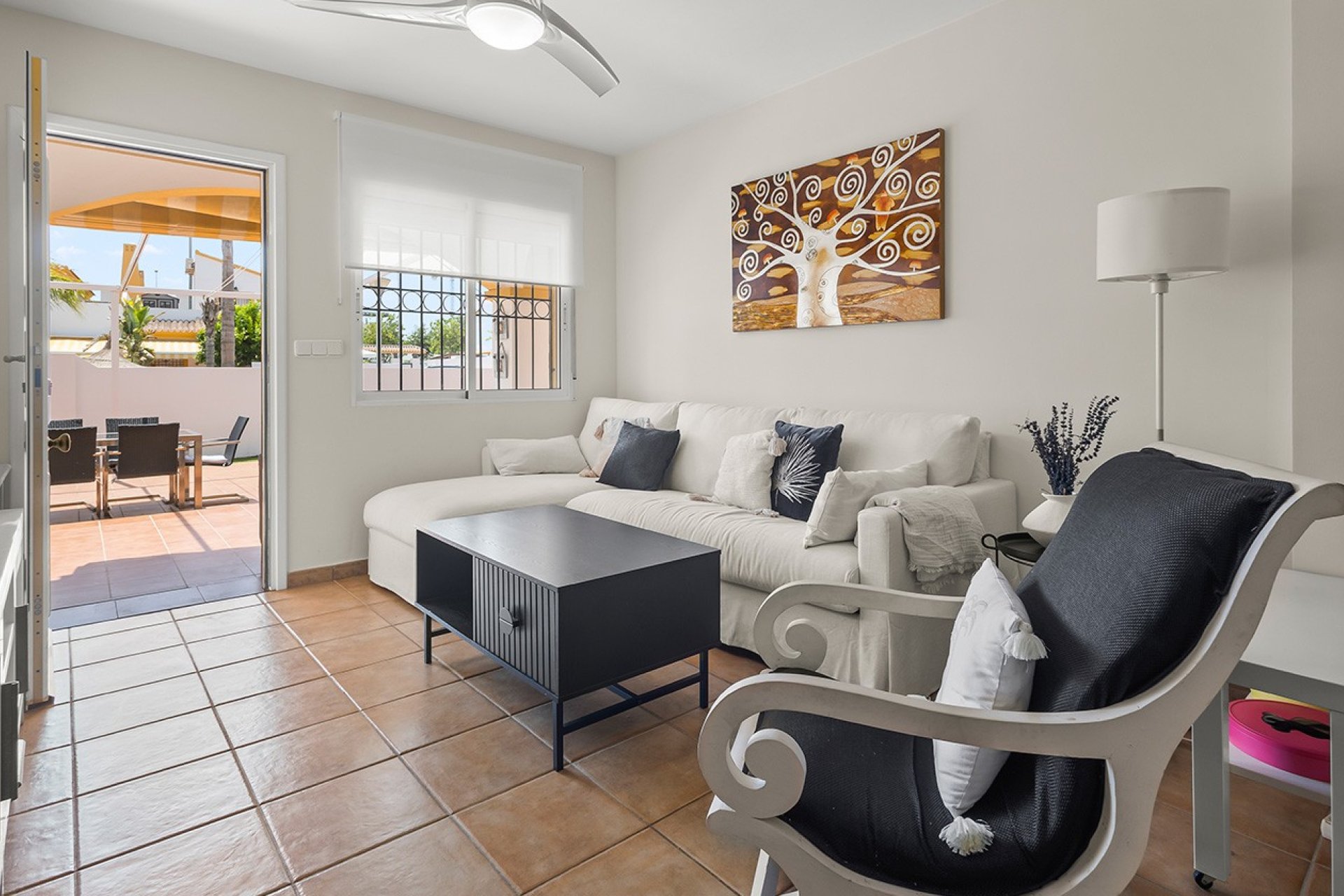 Resale - Villa -
Torre de la Horadada - Pueblo Latino