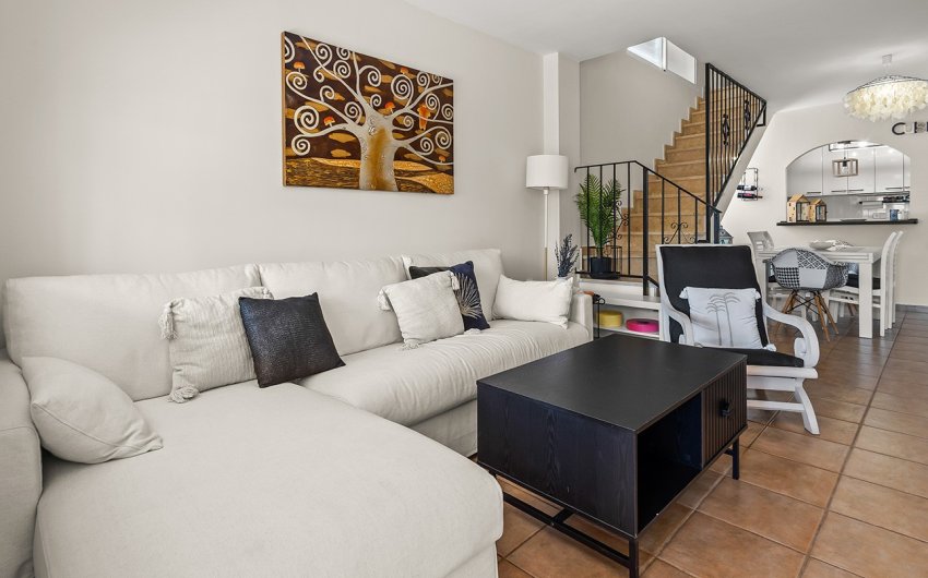 Resale - Villa -
Torre de la Horadada - Pueblo Latino