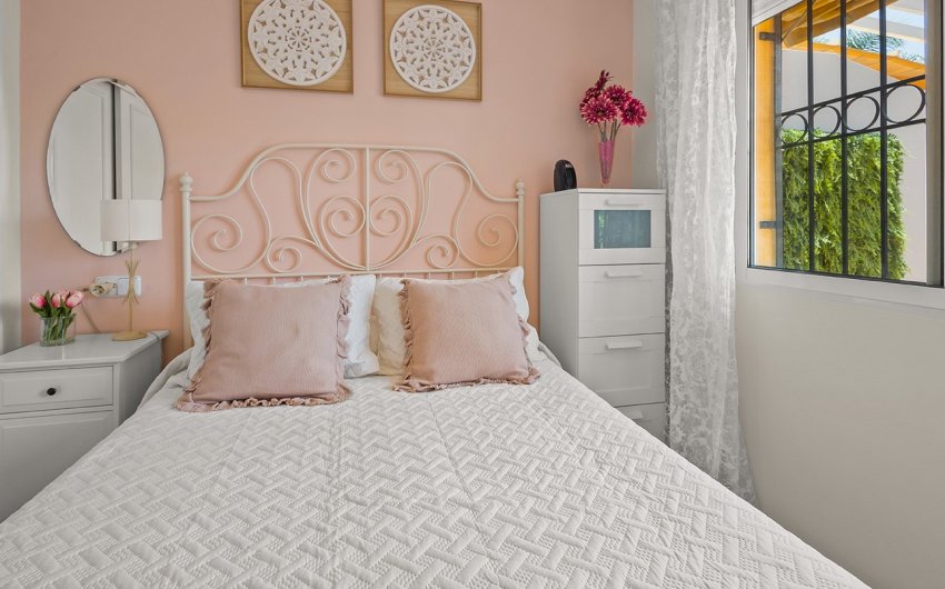 Resale - Villa -
Torre de la Horadada - Pueblo Latino