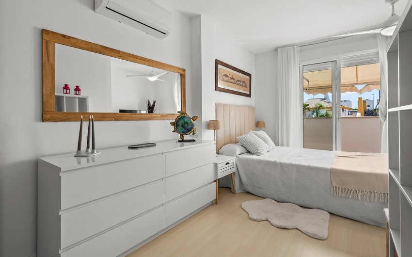 Resale - Villa -
Torre de la Horadada - Pueblo Latino