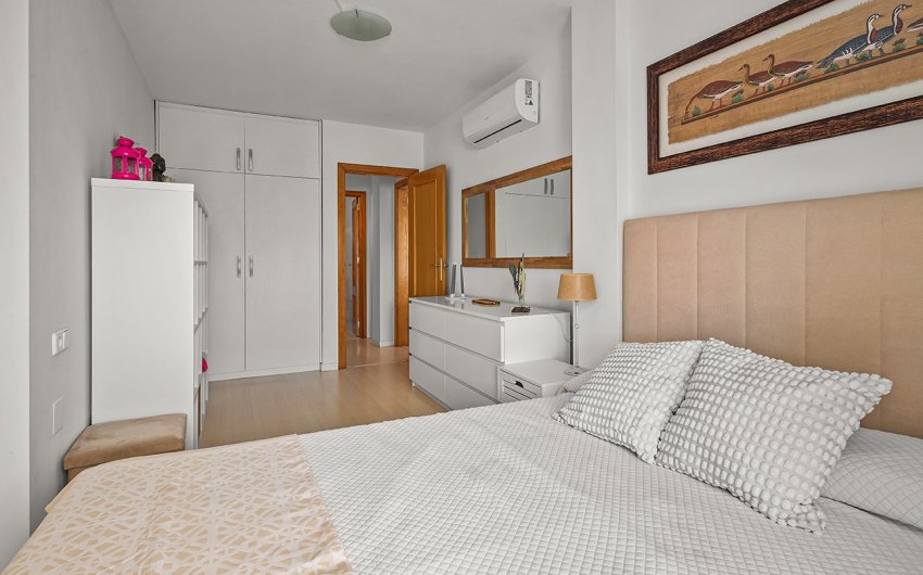 Resale - Villa -
Torre de la Horadada - Pueblo Latino