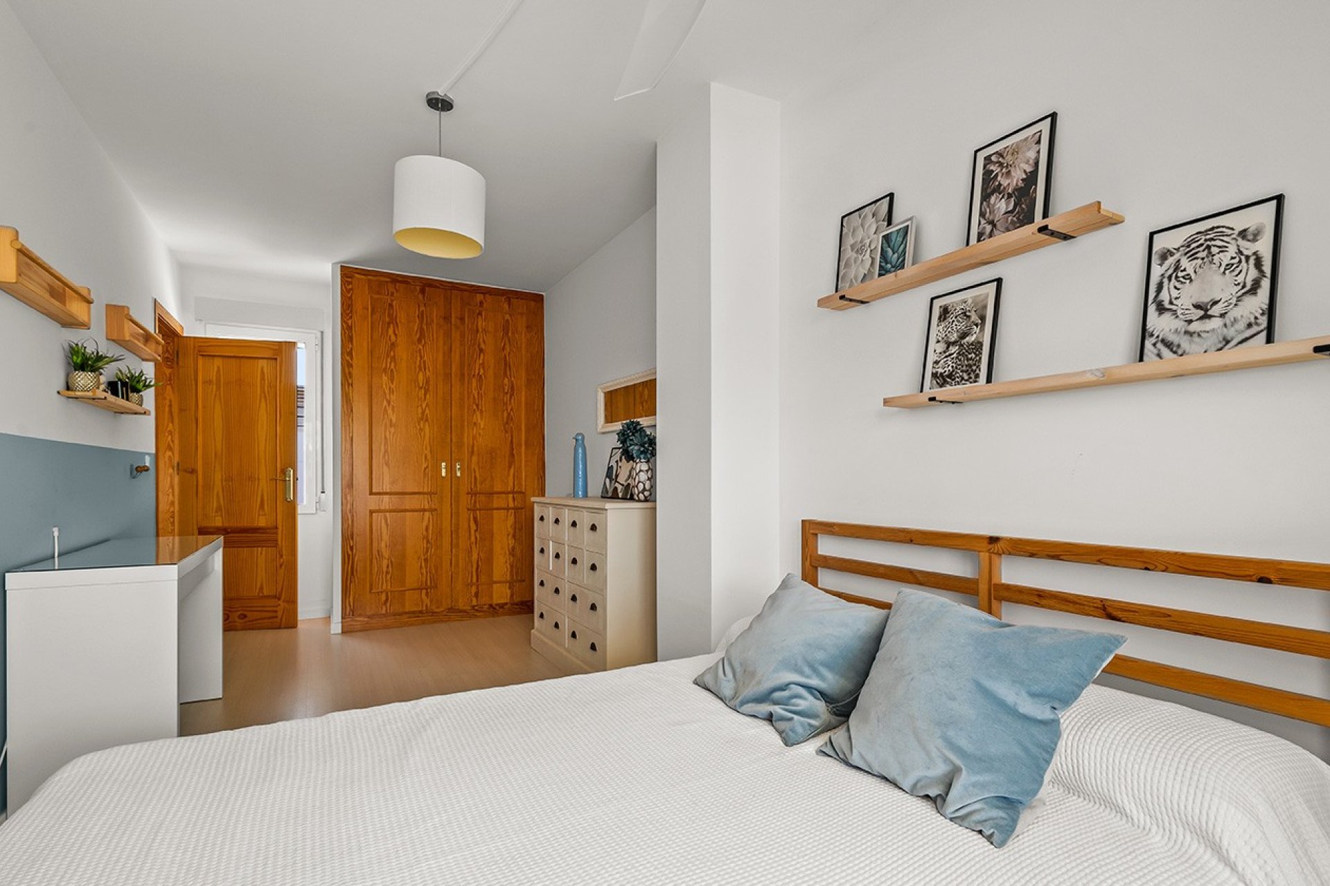 Resale - Villa -
Torre de la Horadada - Pueblo Latino