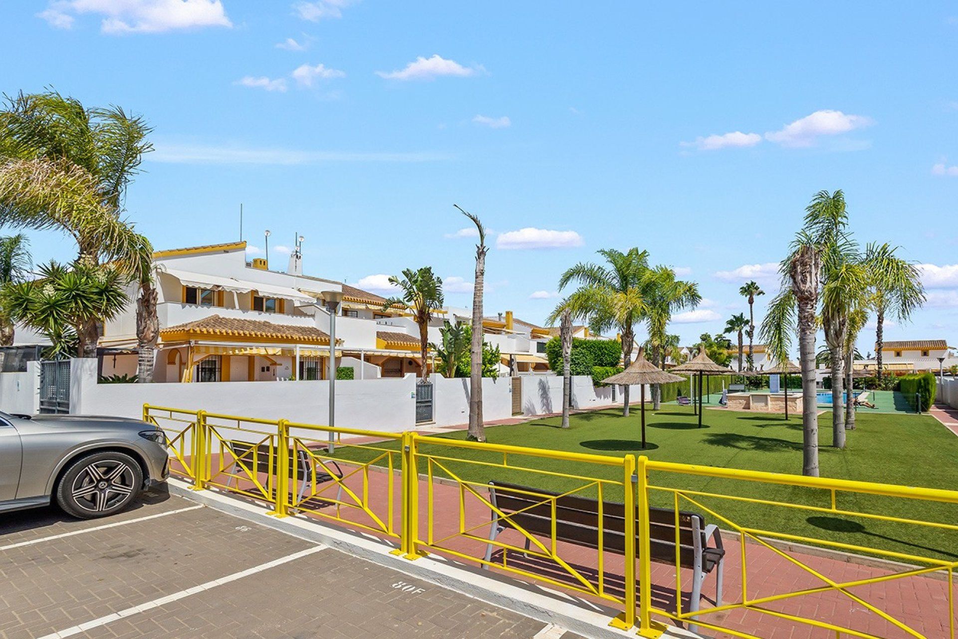 Resale - Villa -
Torre de la Horadada - Pueblo Latino