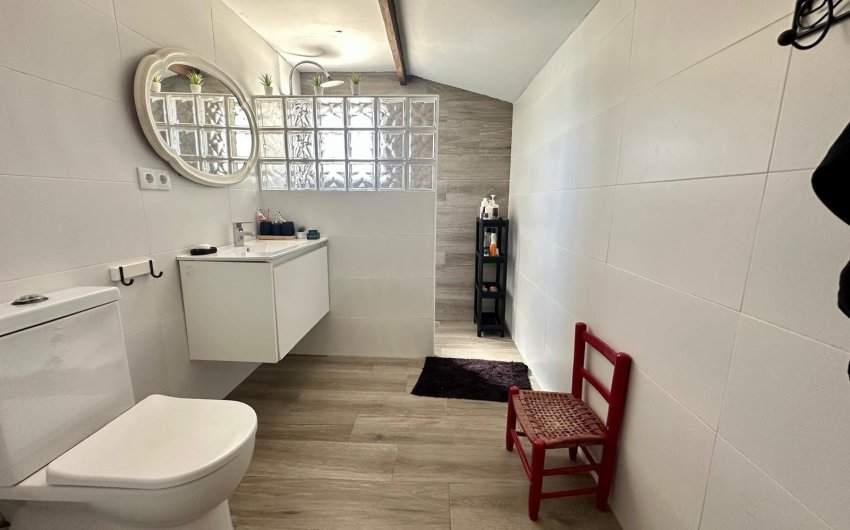 Resale - Villa -
Torre Del Rico - Inland