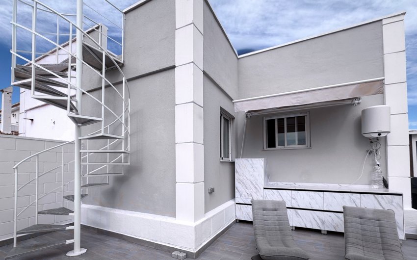 Resale - Villa -
Torre Pacheco - Sierra Golf