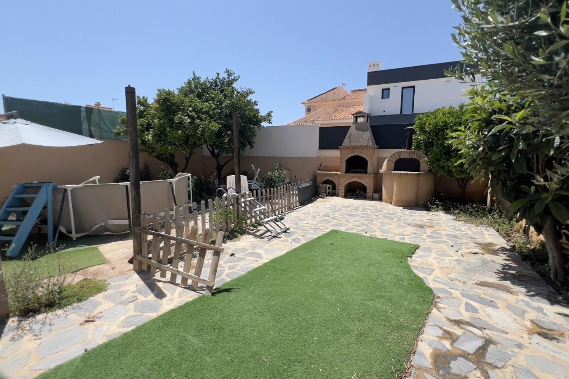 Resale - Villa -
Torrevieja - Aguas Nuevas