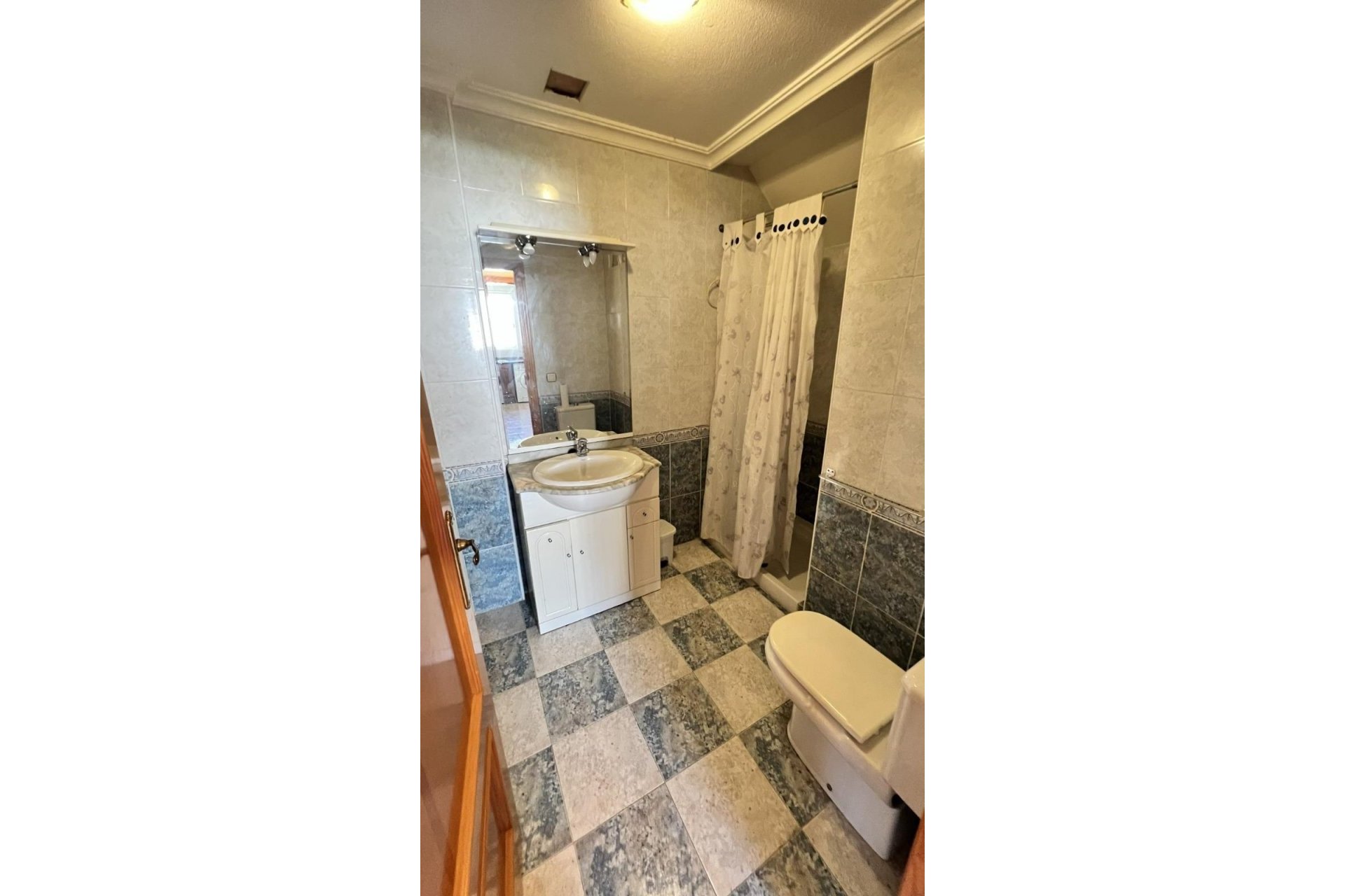 Resale - Villa -
Torrevieja - Aguas Nuevas