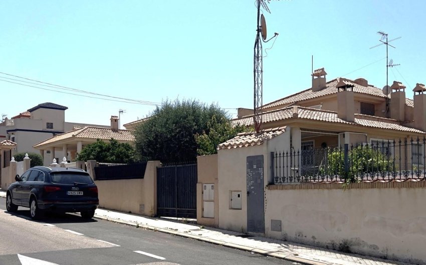 Resale - Villa -
Torrevieja - Aguas Nuevas