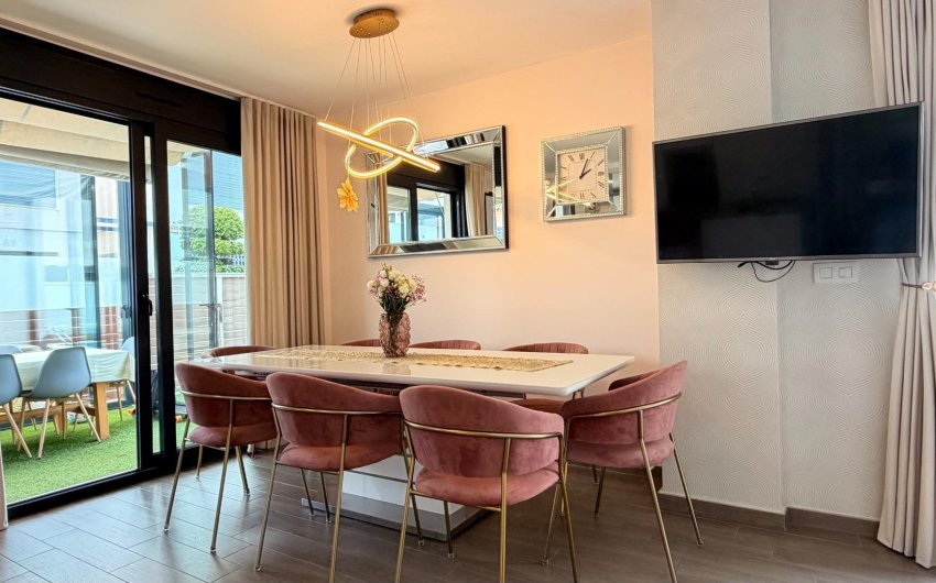 Resale - Villa -
Torrevieja - Aguas Nuevas
