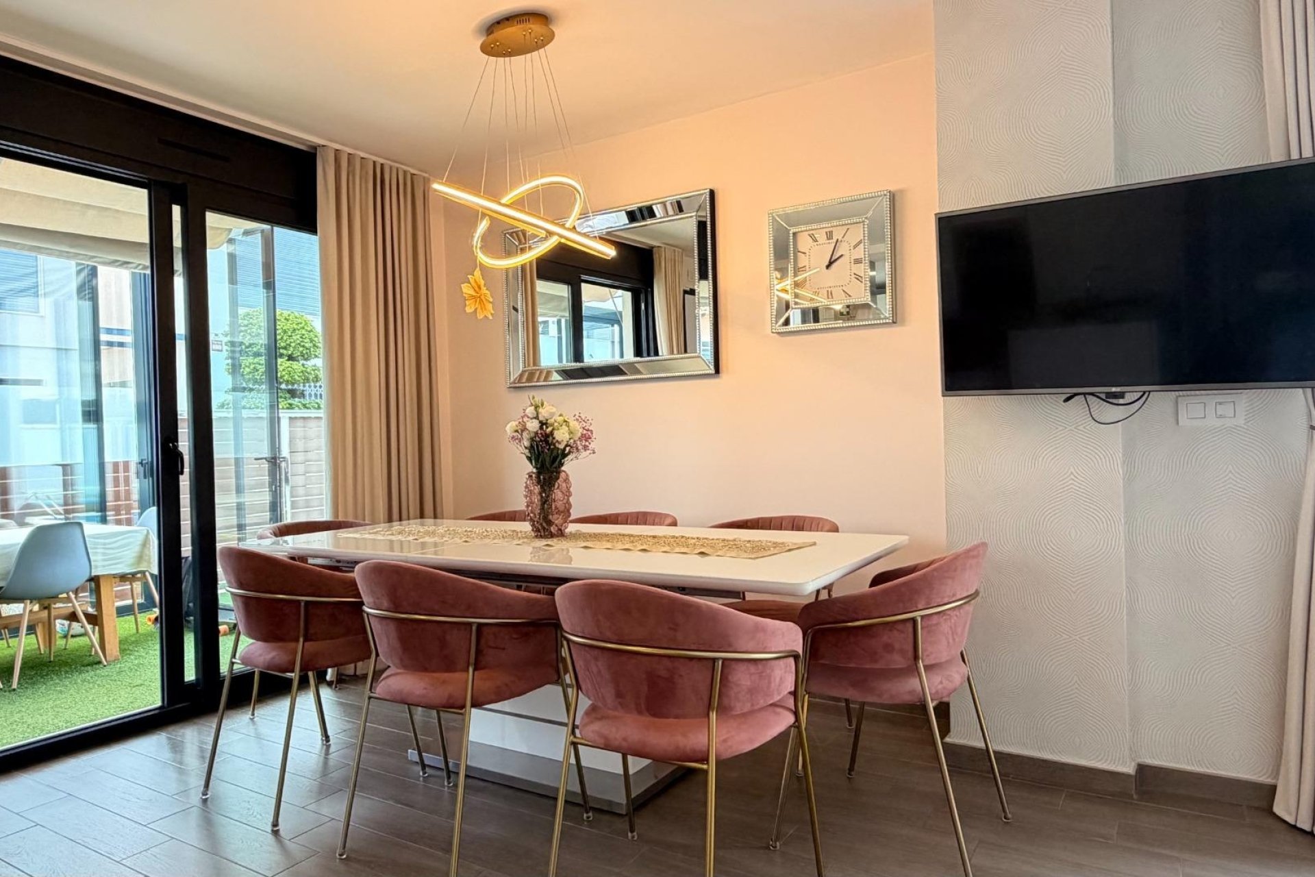 Resale - Villa -
Torrevieja - Aguas Nuevas
