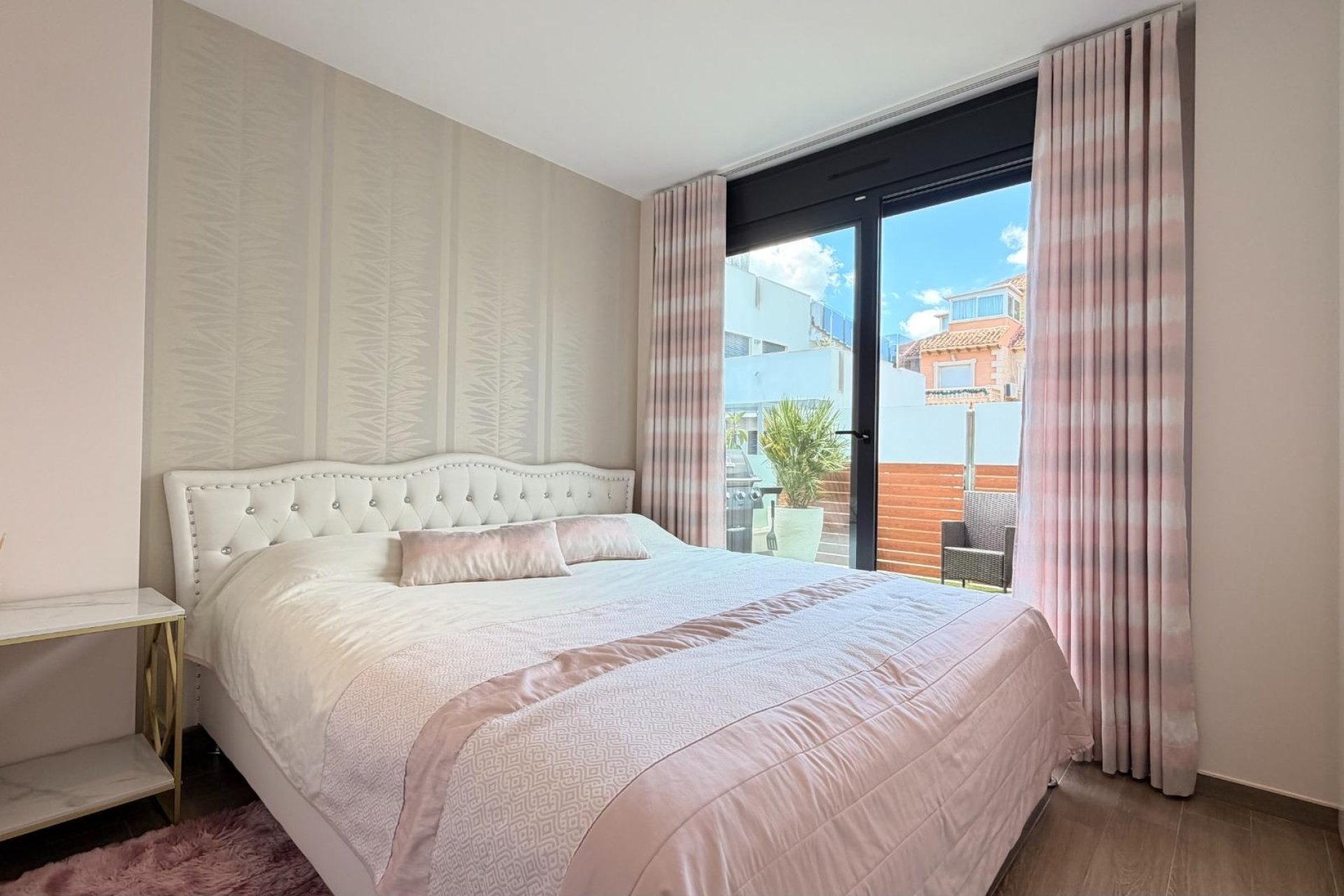 Resale - Villa -
Torrevieja - Aguas Nuevas