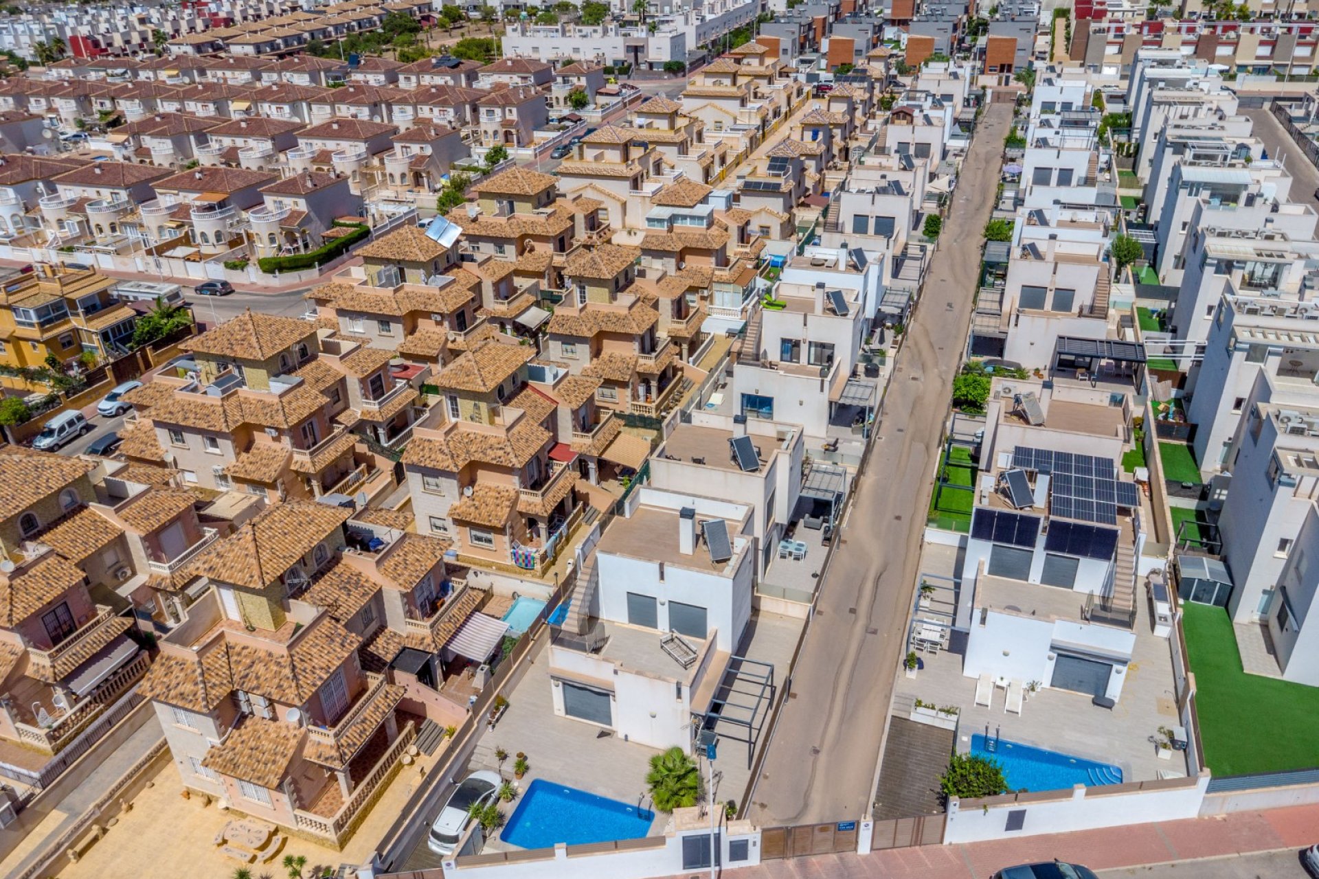 Resale - Villa -
Torrevieja - Aguas Nuevas